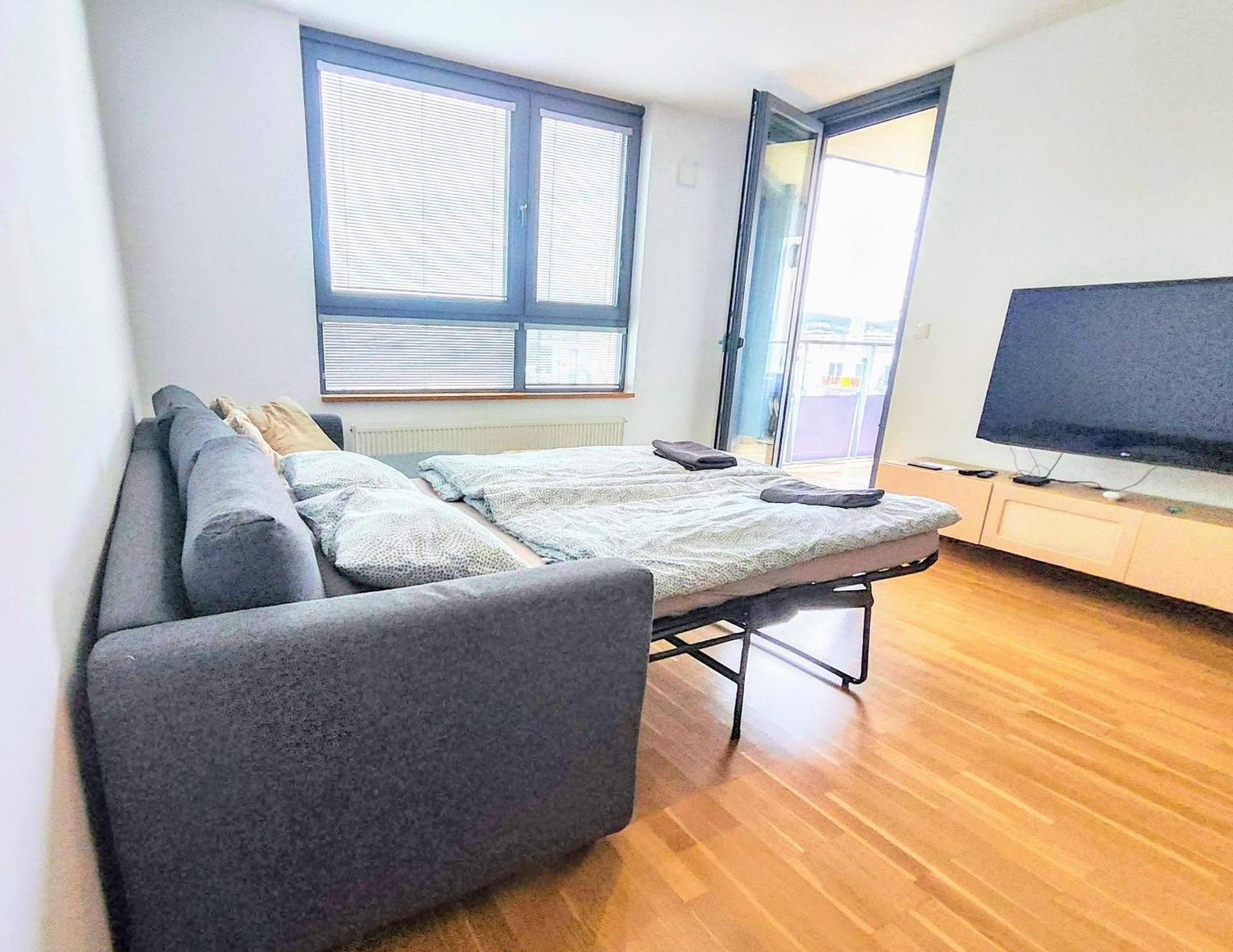Mills - Free Parking - Balcony With City View - Close To Nivy Mall Bratislava Eksteriør bilde